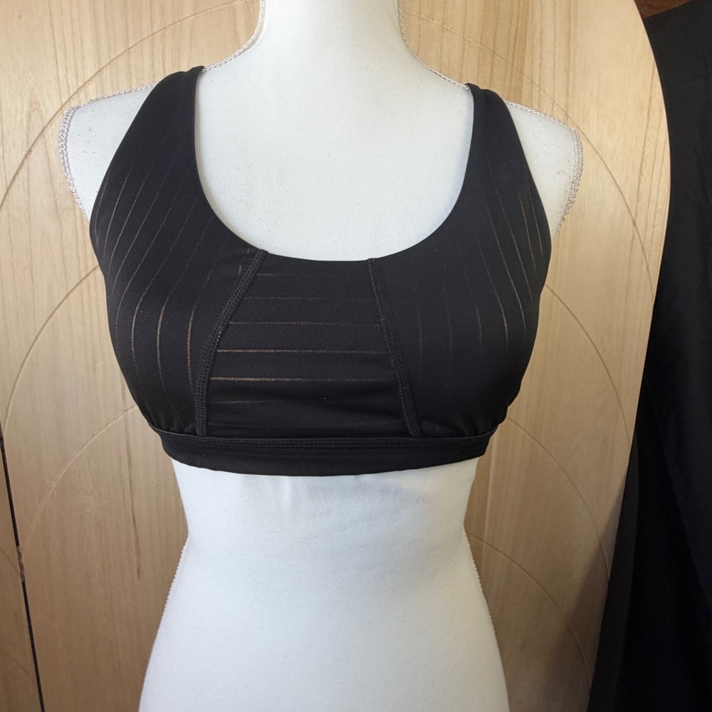 Joy Lab Sports Bra Women Medium Black Strappy Lattice Back Pinstripe Activewear